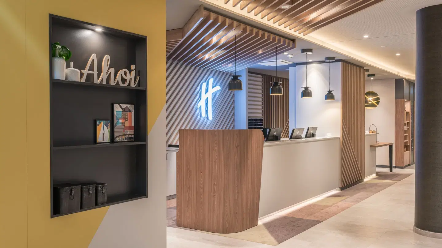 Holiday Inn Hamburg - Berliner Tor by IHG LOUNGE_LOBBY