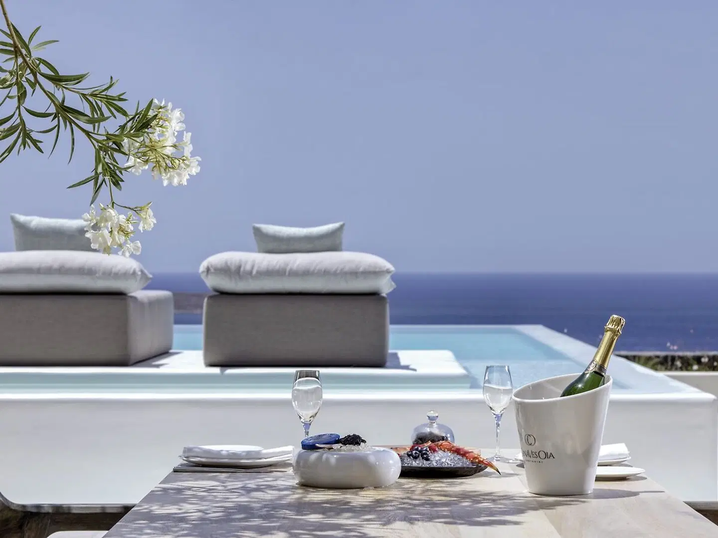 Canaves Epitome Terrasse