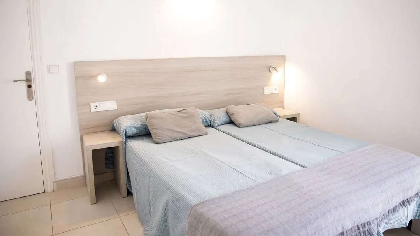 Lliteras ROOM_EXAMPLE