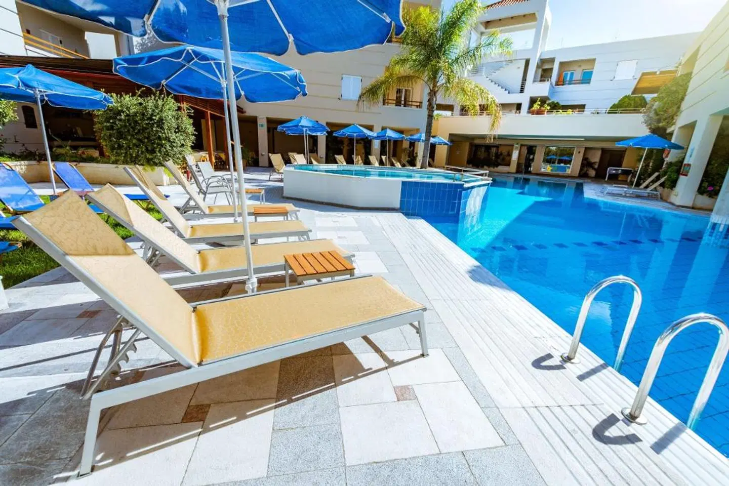 Anais Collection Hotels & Suites OUTDOOR_POOL
