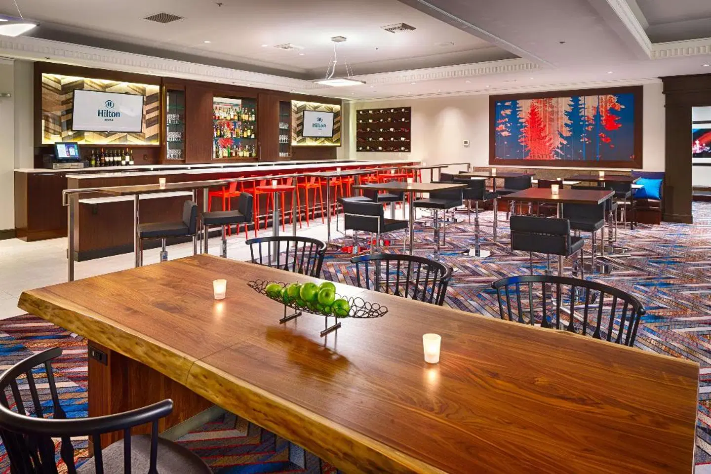 Hilton Seattle Bar