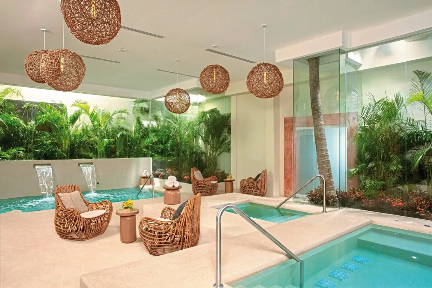 Dreams Sands Cancun Resort & Spa Hallenbad