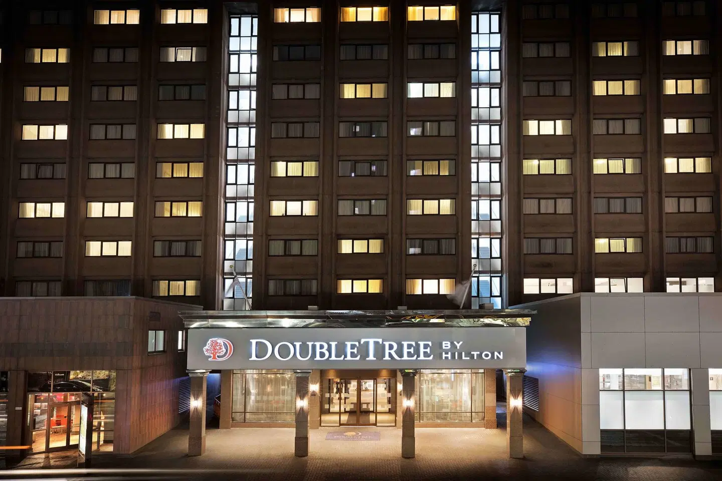 DoubleTree by Hilton Hotel Glasgow Central EXTERIOR