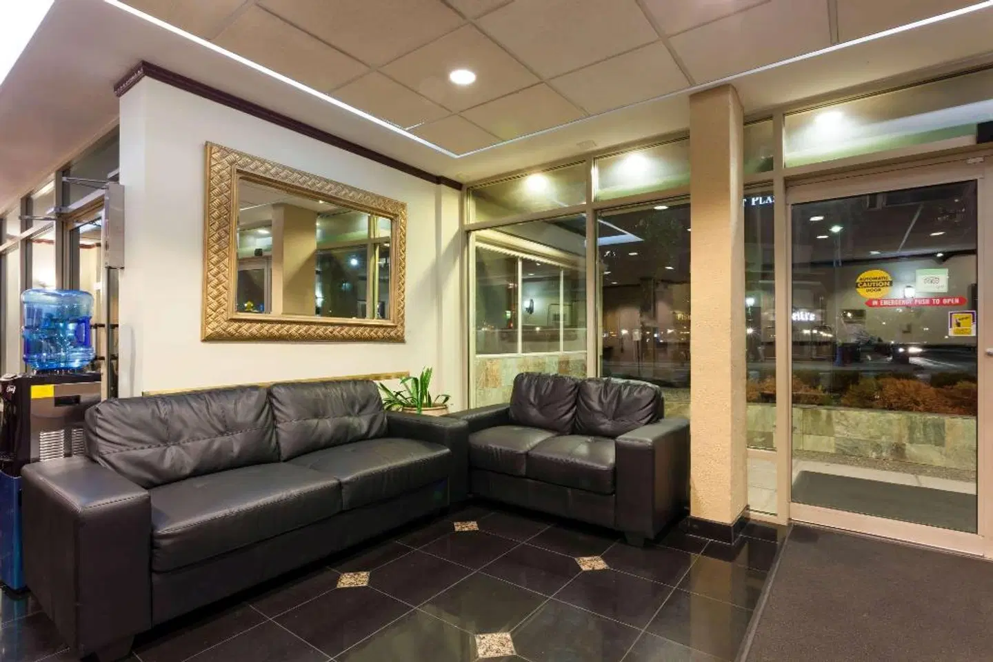 Ramada Limited LOUNGE_LOBBY