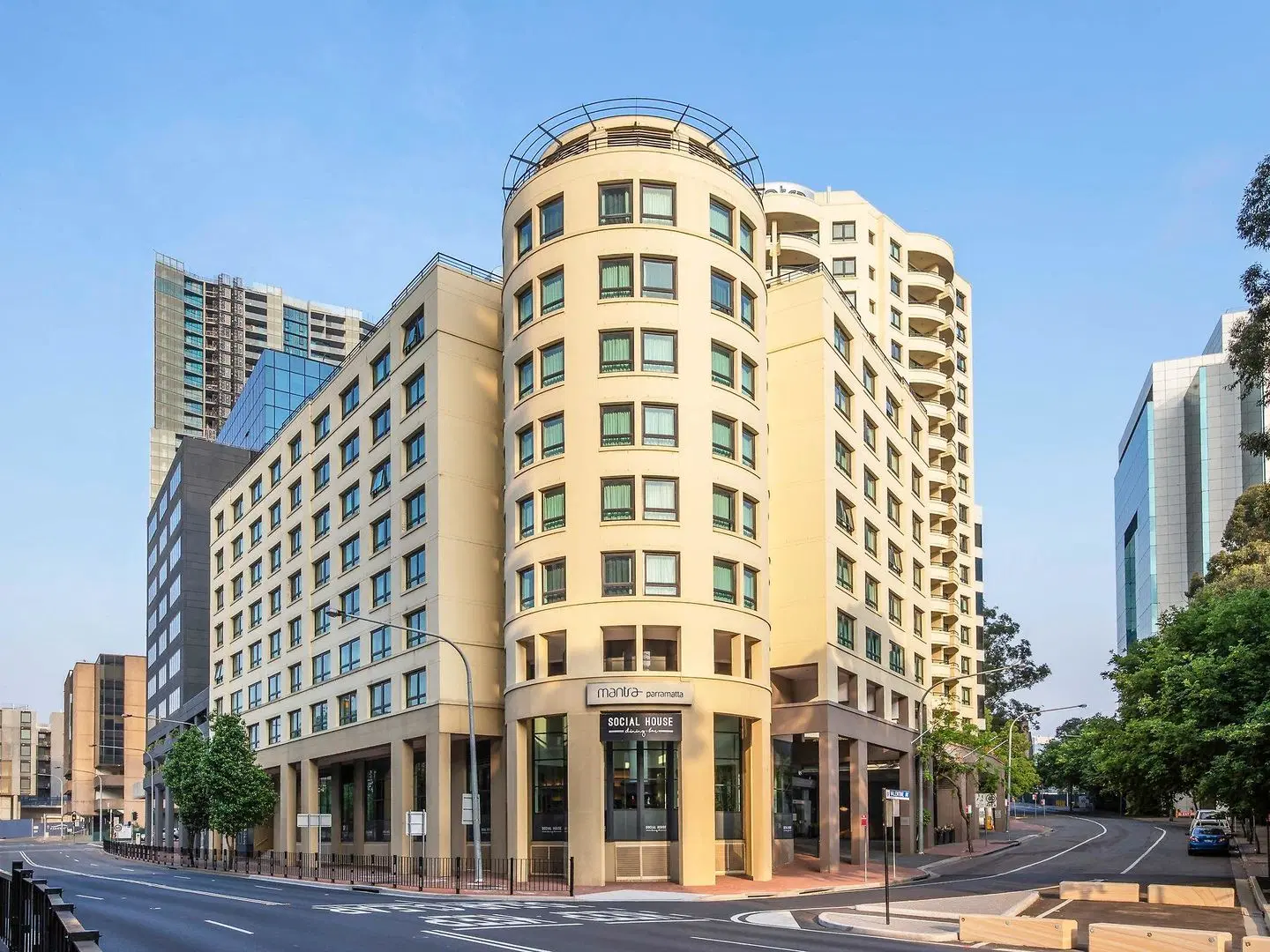 Mantra Parramatta EXTERIOR