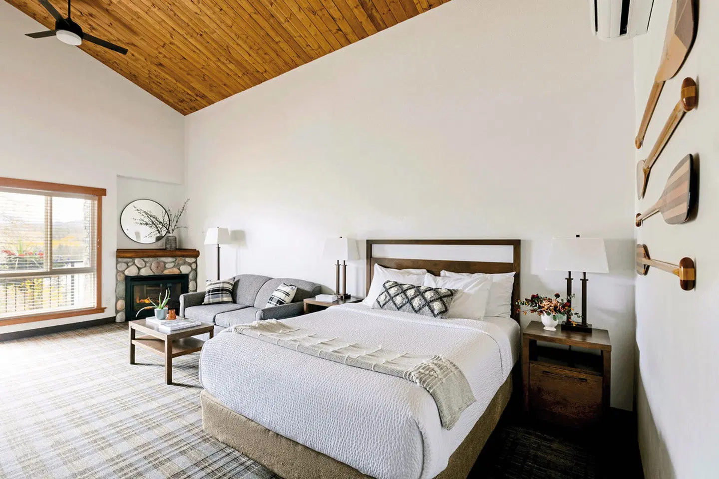 Pyramid Lake Resort ROOM_EXAMPLE