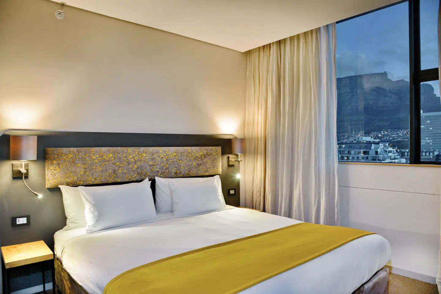 Cresta Grande Cape Town ROOM_EXAMPLE