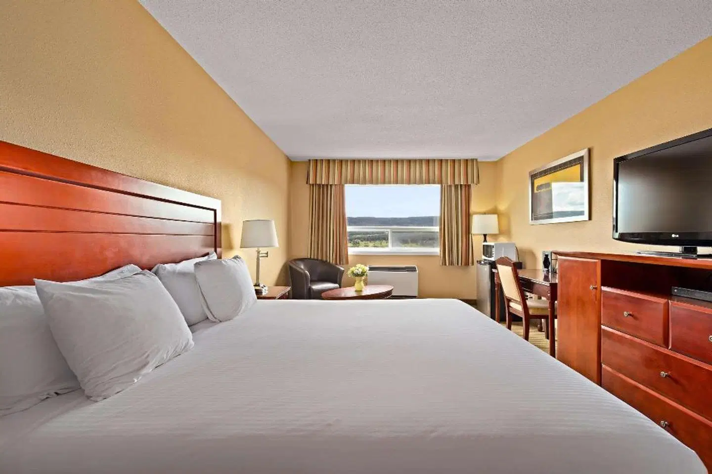 Coast Fraser Inn ROOM_EXAMPLE