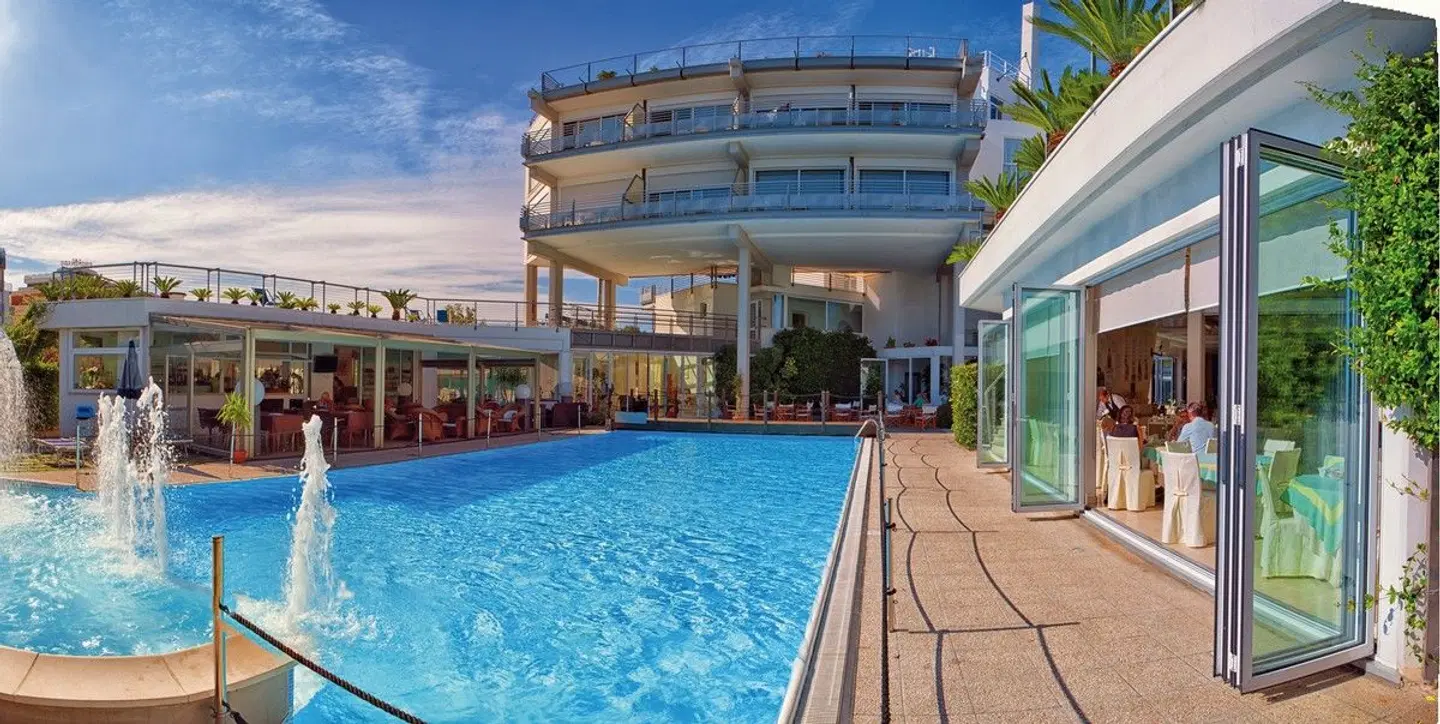 SeaPark Resort & Spa OUTDOOR_POOL