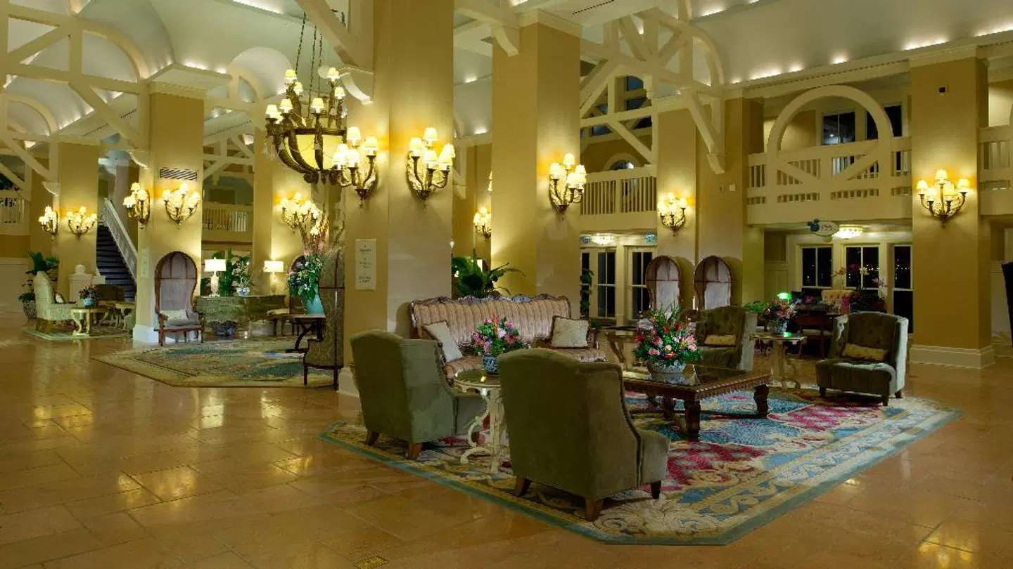 Disney's Beach Club Resort LOUNGE_LOBBY