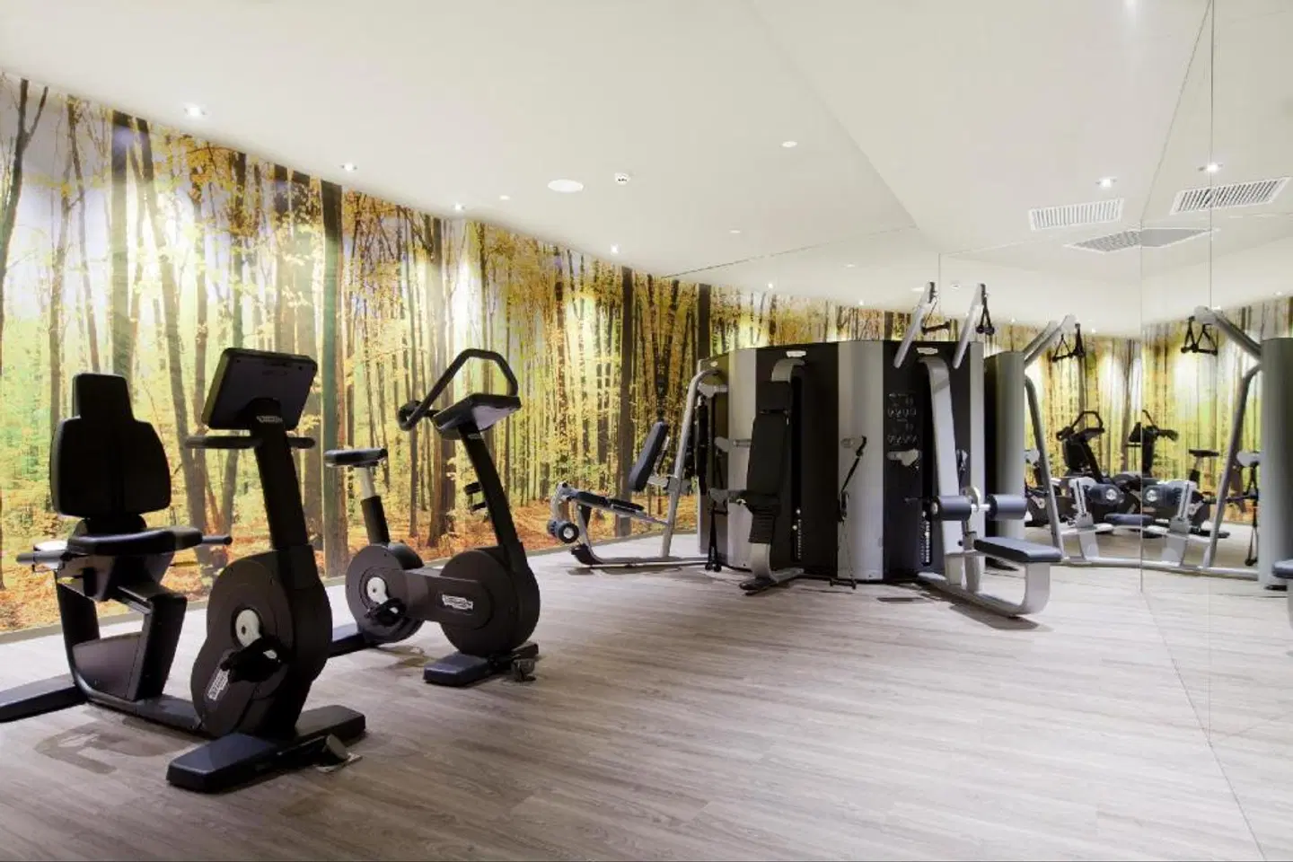 SB Plaza Europa SPORTS_AND_LEISURE