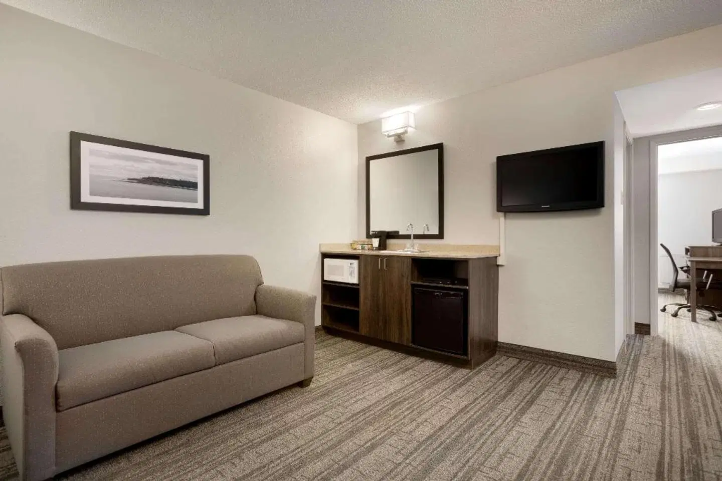 Travelodge Suites New Glasgow ROOM_EXAMPLE