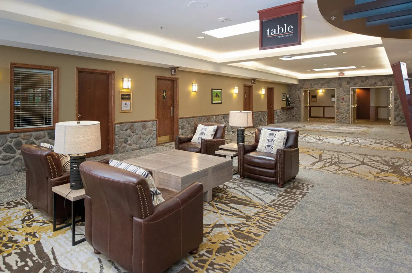 Coast Canmore Hotel LOUNGE_LOBBY
