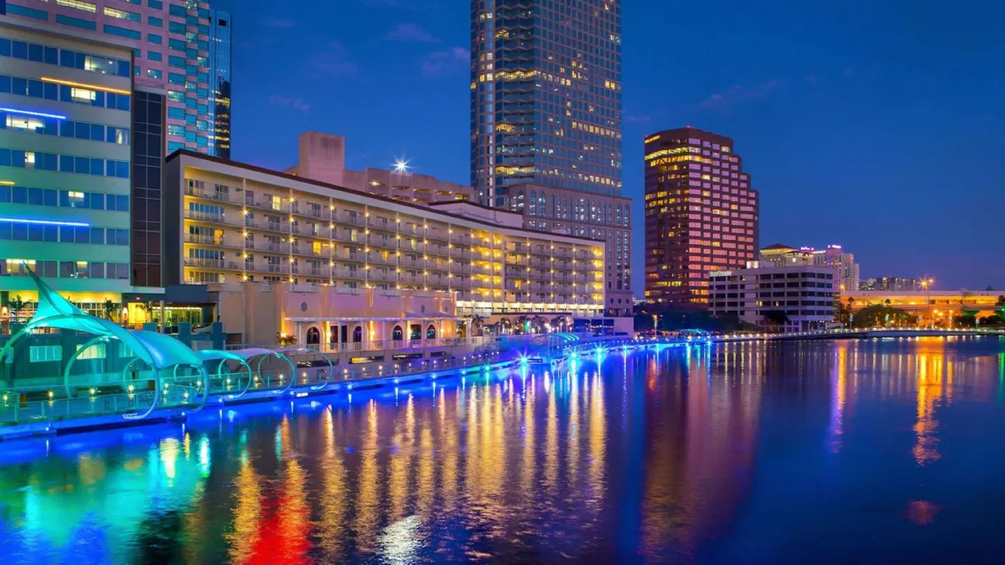 Sheraton Tampa Riverwalk Hotel EXTERIOR