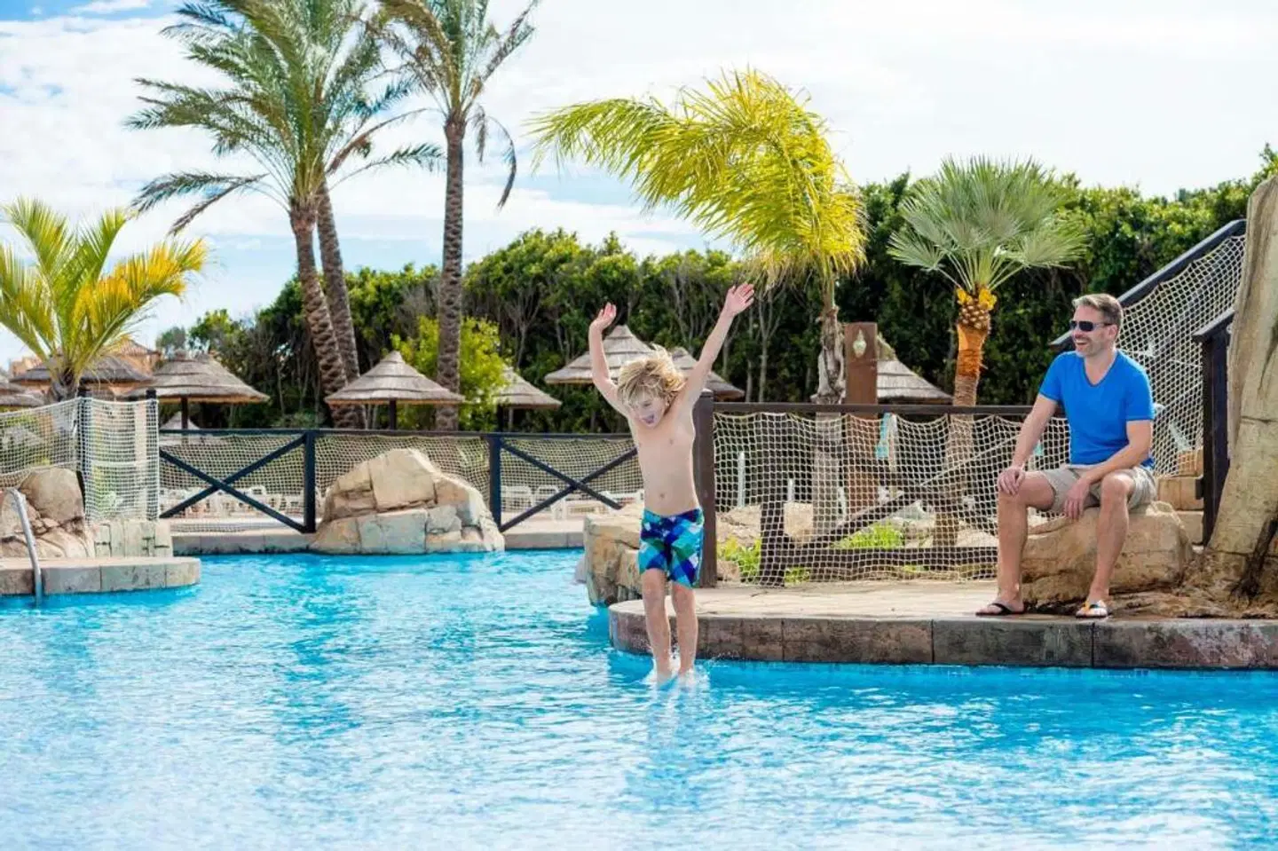 Wyndham Grand Residences Costa del Sol OUTDOOR_POOL