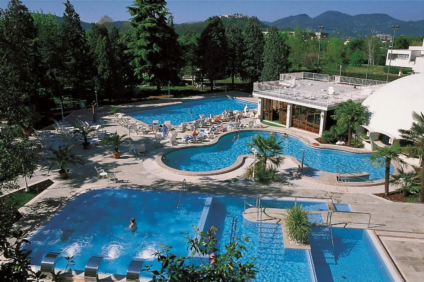 Ariston Molino Terme EXTERIOR