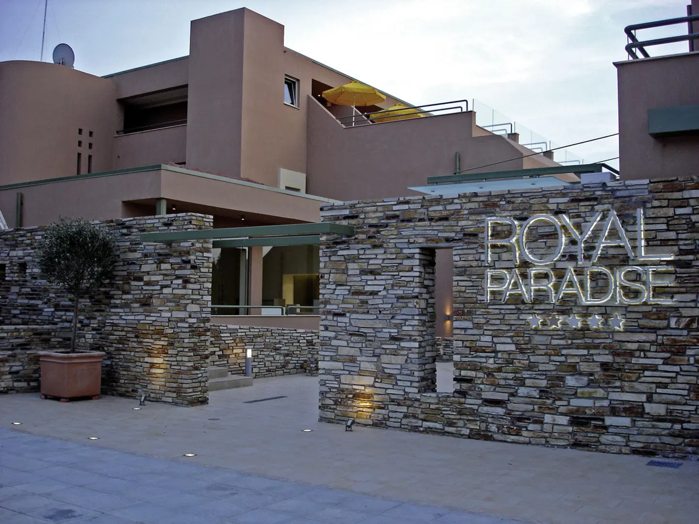 Royal Paradise Beach Resort & Spa EXTERIOR