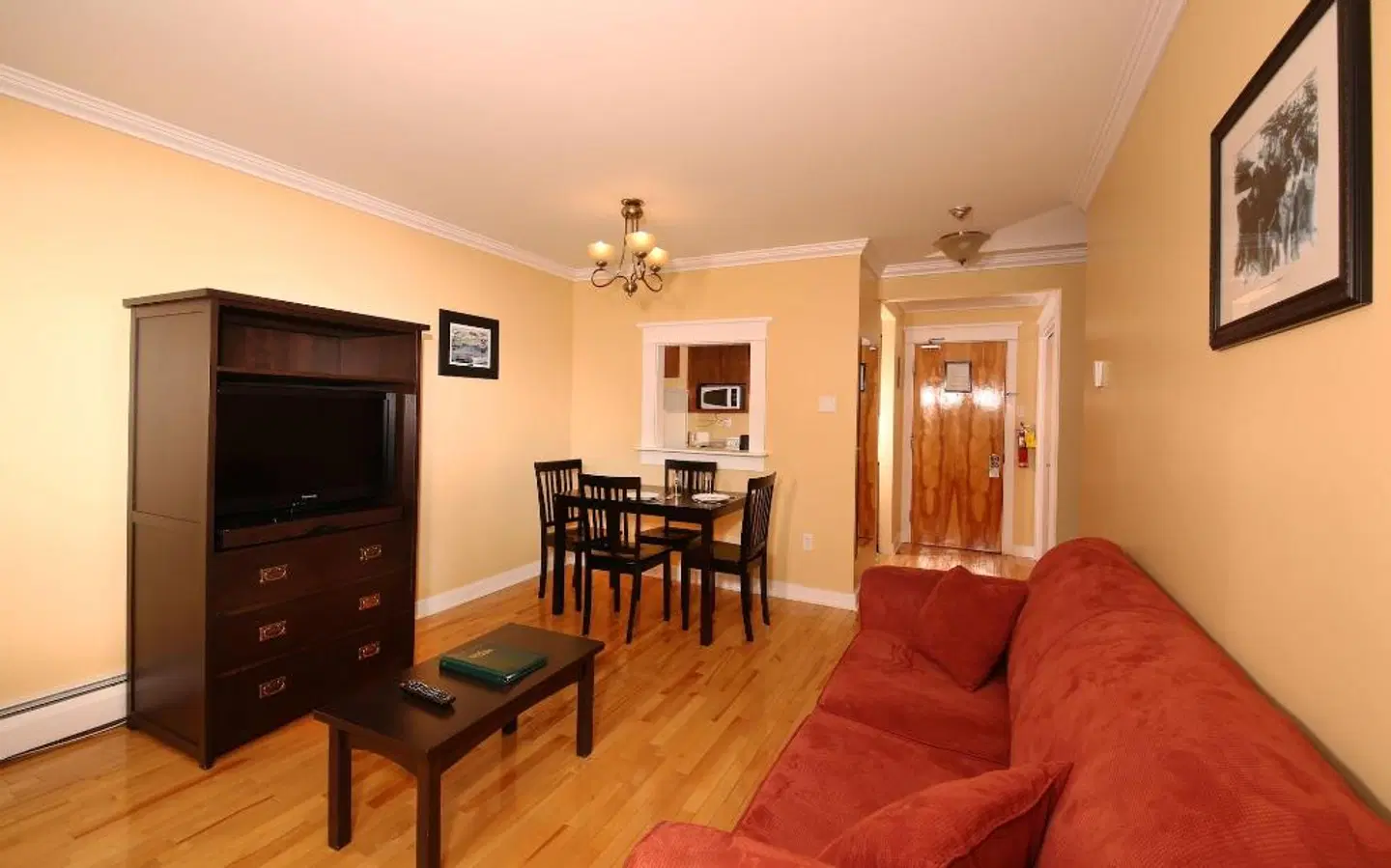 Grenfell Heritage Hotel & Suites ROOM_EXAMPLE