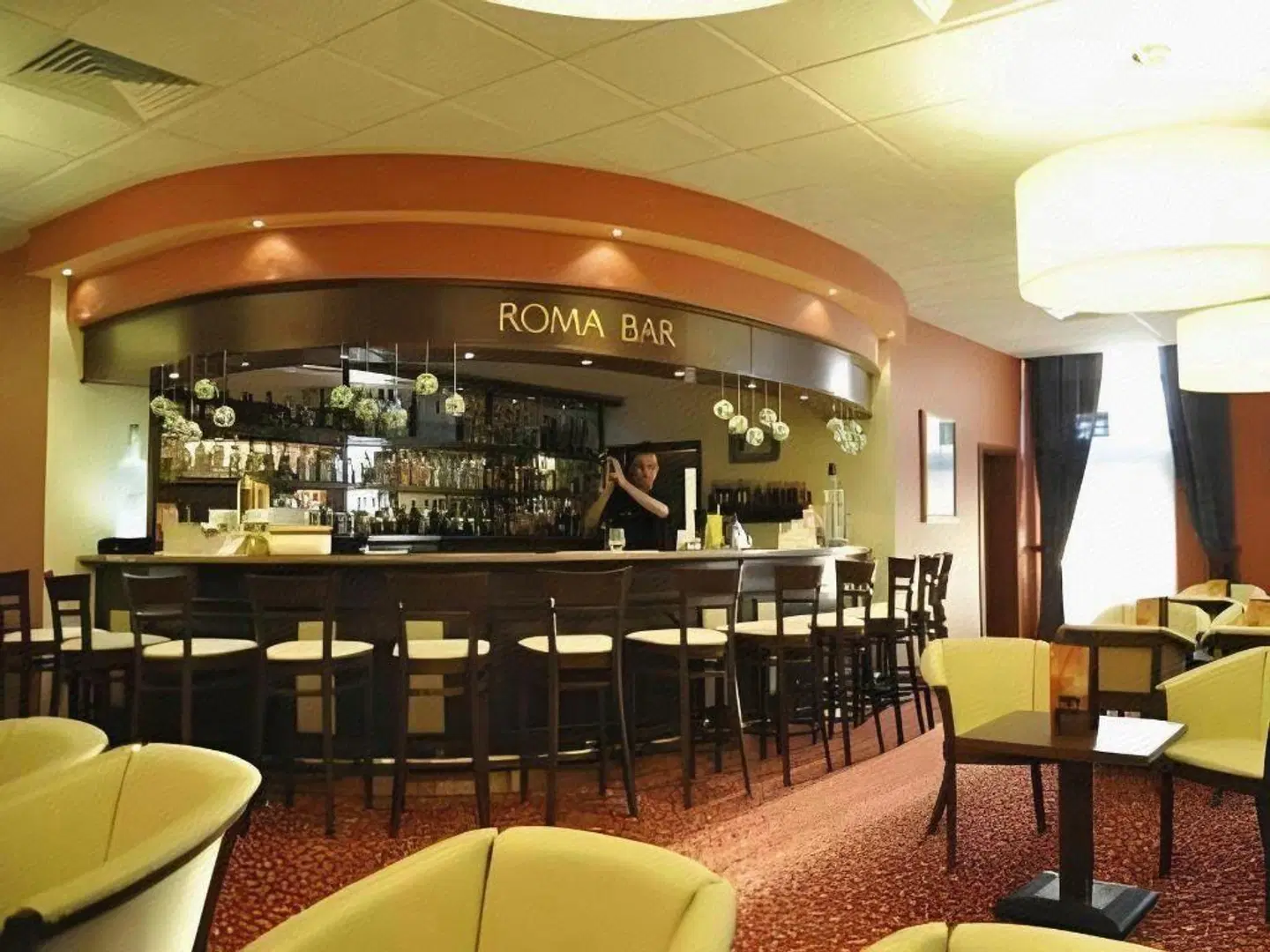 Hotel Grand Royal Bar