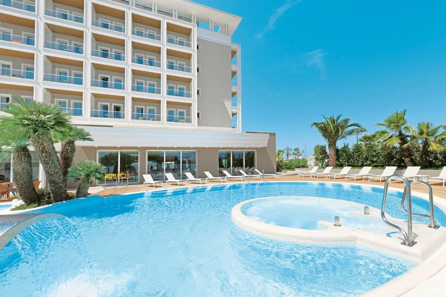 Hotel Ambasciatori OUTDOOR_POOL