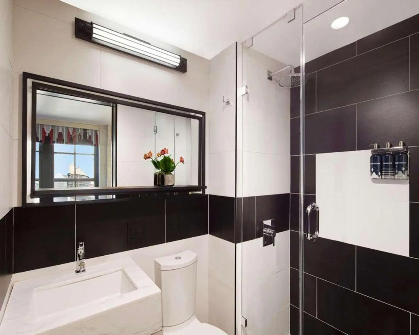 The Paul NYC Badezimmer