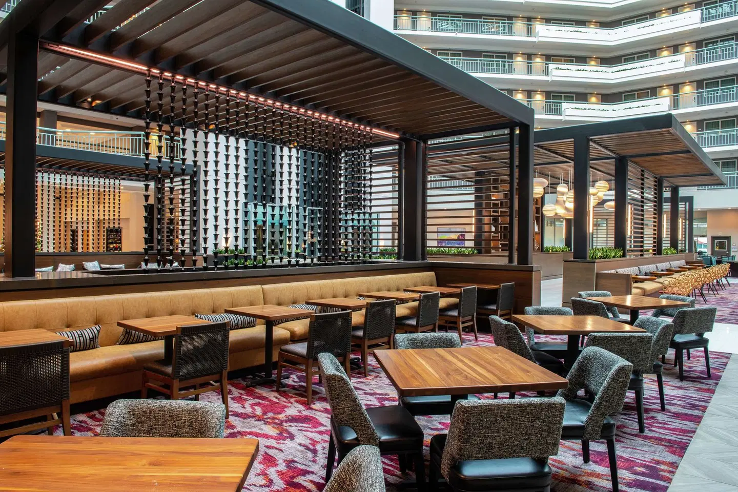 Embassy Suites by Hilton Walnut Creek Bar