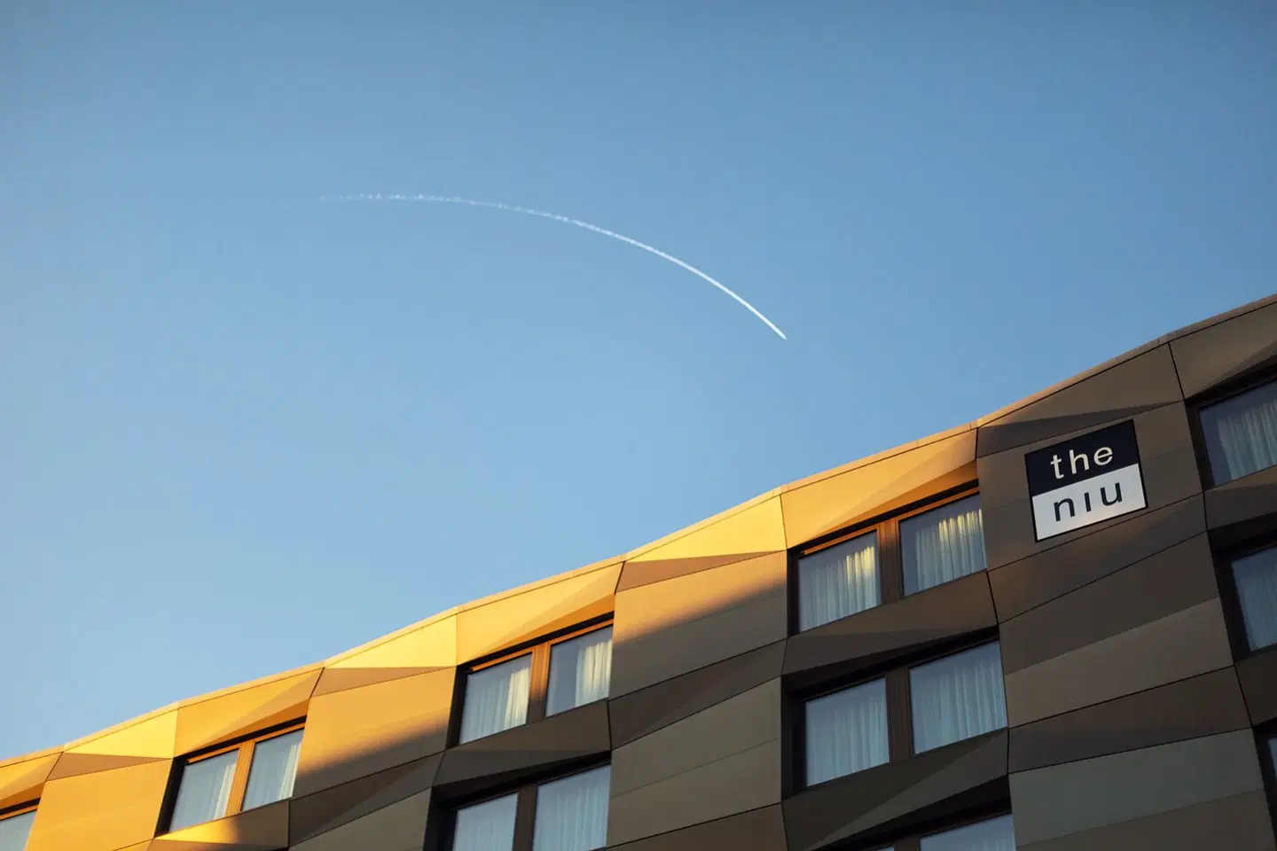 the niu Crusoe EXTERIOR