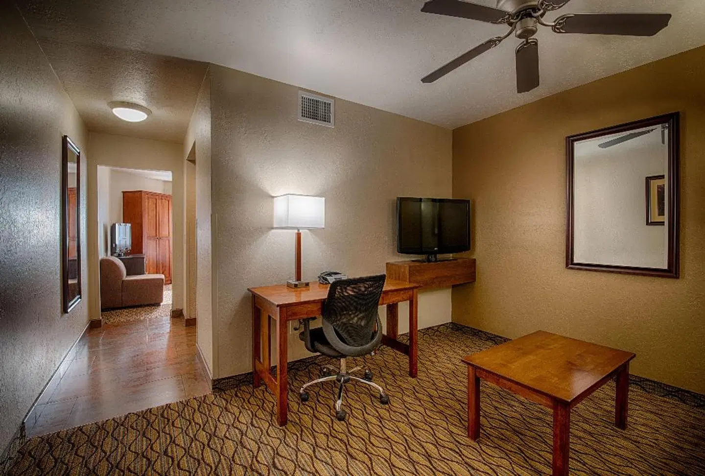 Holiday Inn Express & Suites Grand Canyon ROOM_EXAMPLE