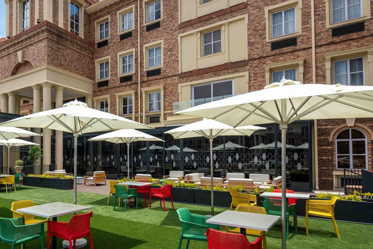 Hampton By Hilton Sandton Grayston Terrasse