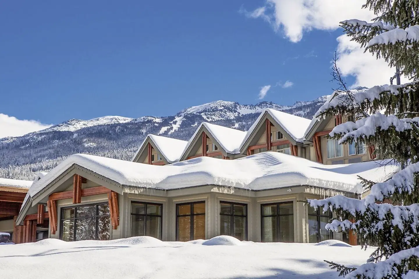 Aava Whistler EXTERIOR