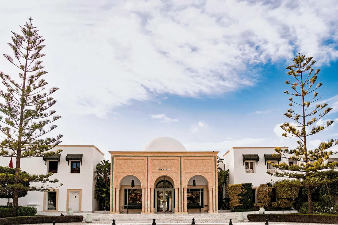 TMK Flora Park EXTERIOR