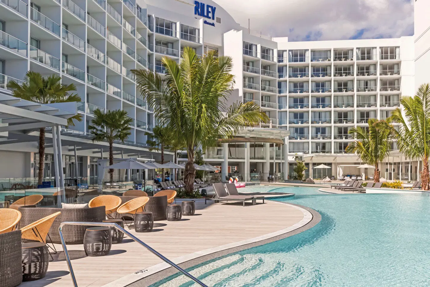 Crystalbrook Riley OUTDOOR_POOL