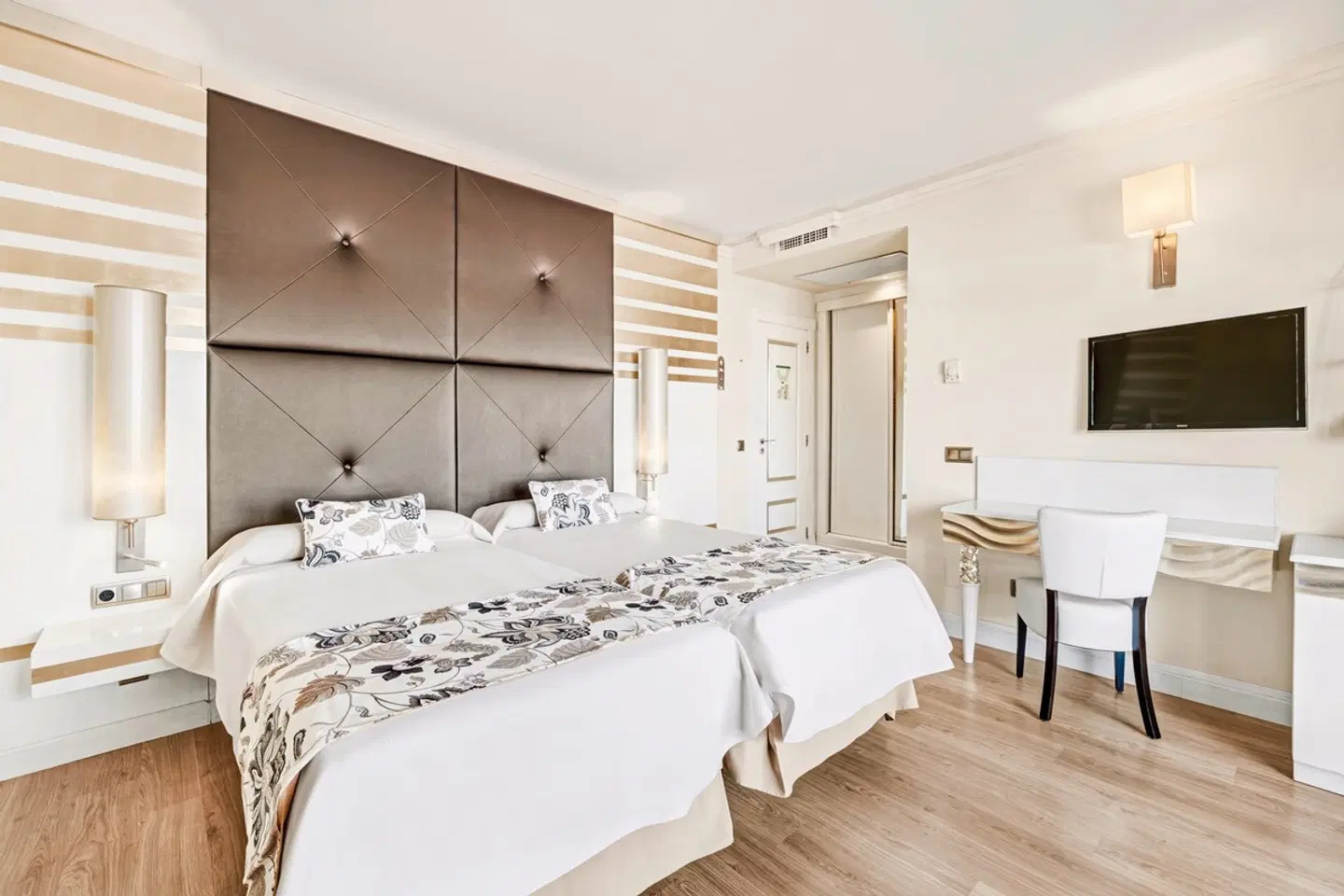 El Coto Boutique & Spa ROOM_EXAMPLE