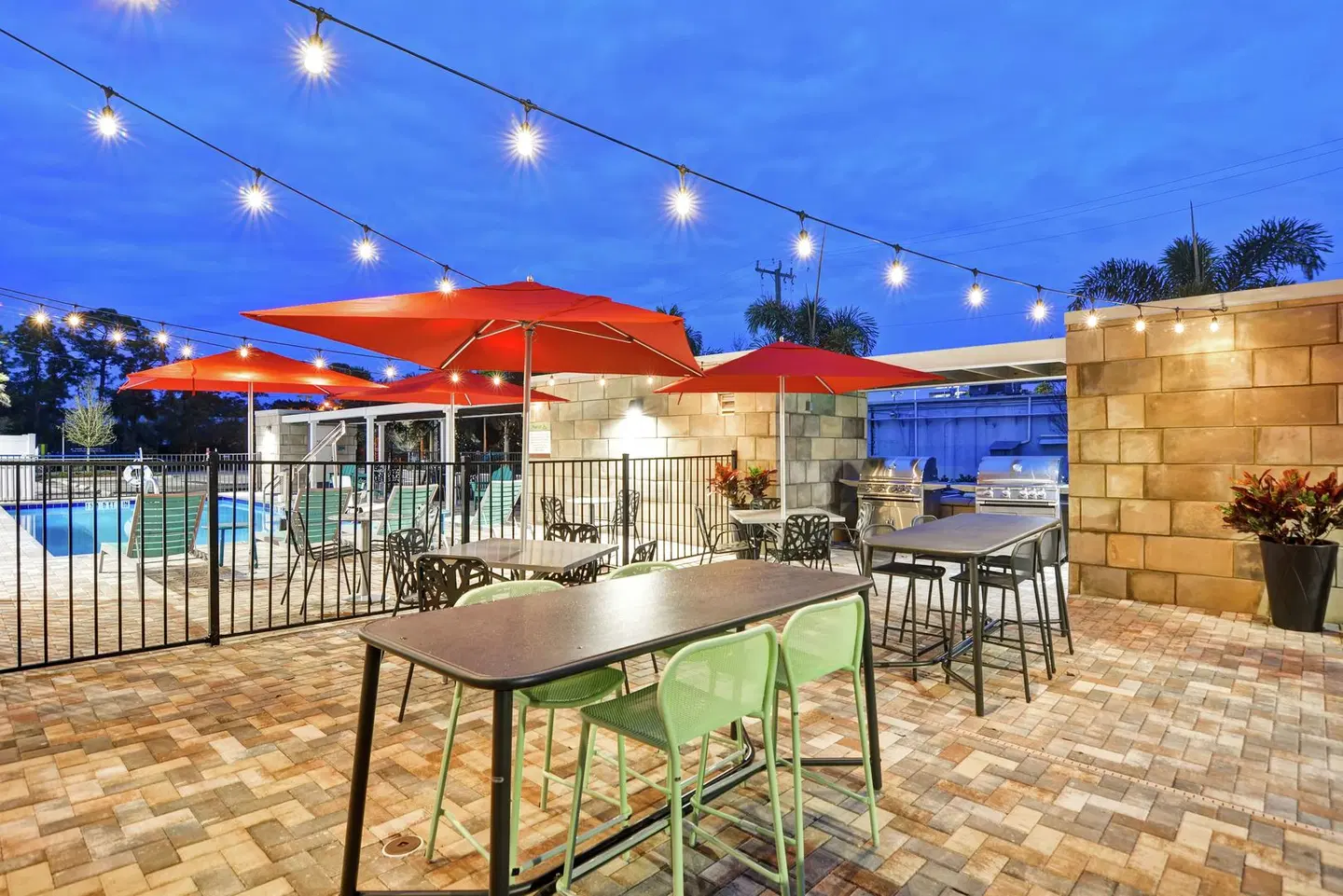 Home2 Suites By Hilton Daytona Beach Speedway Bar