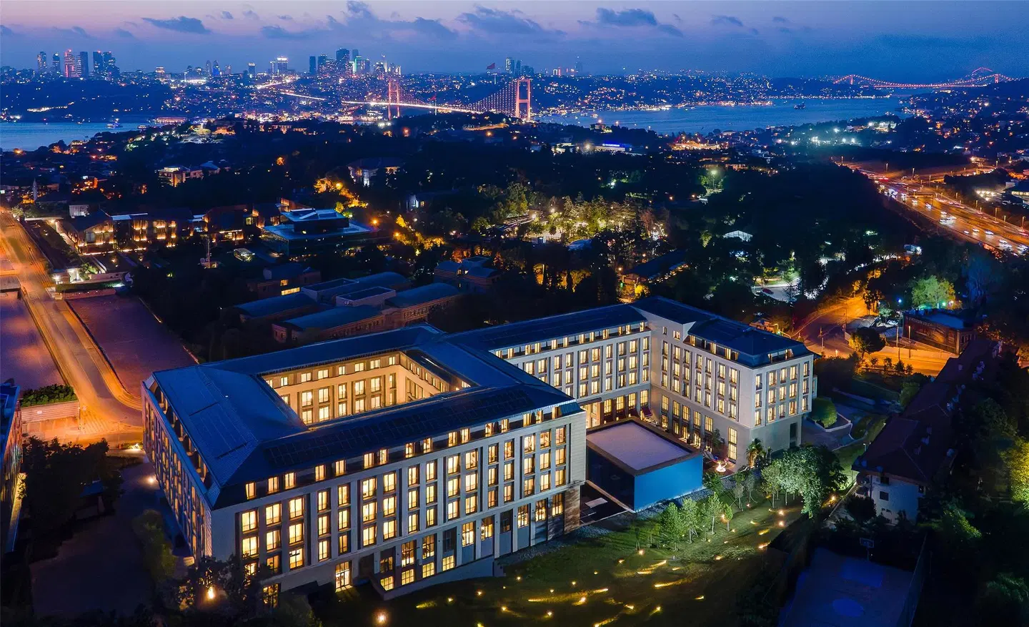 Altunizade Suites Istanbul, Curio Collection By Hilton EXTERIOR