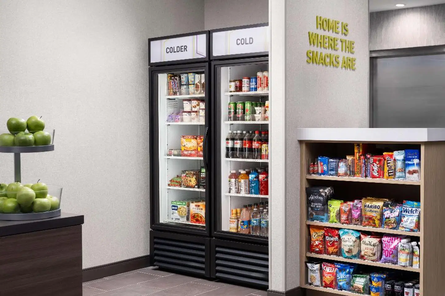 Home2 Suites by Hilton Winter Haven Bar