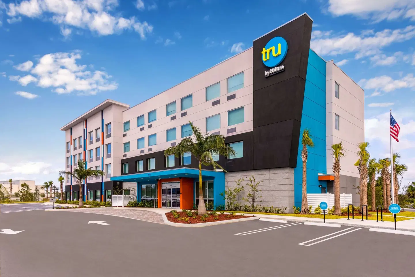 Tru by Hilton Port St. Lucie, FL EXTERIOR