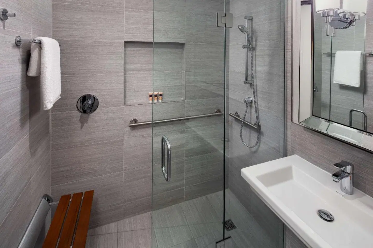 Park South Hotel Badezimmer