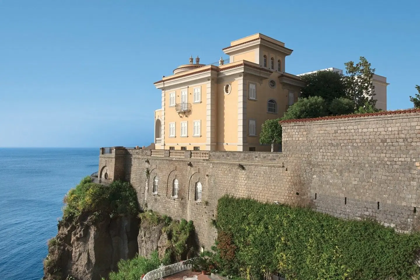 Corallo Sorrento EXTERIOR