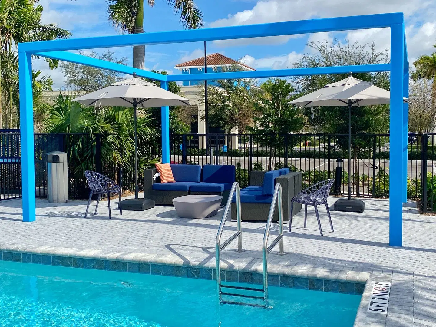 Tru By Hilton Miramar OUTDOOR_POOL