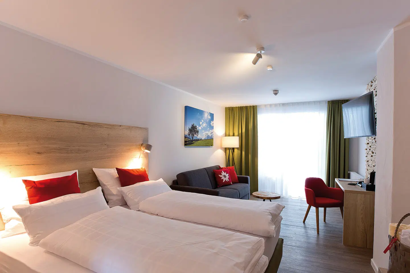 Hotel Elements ROOM_EXAMPLE