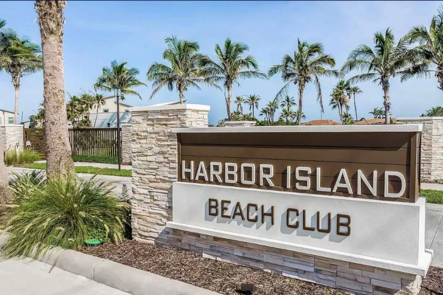 Villatel at Harbor Island Resort EXTERIOR