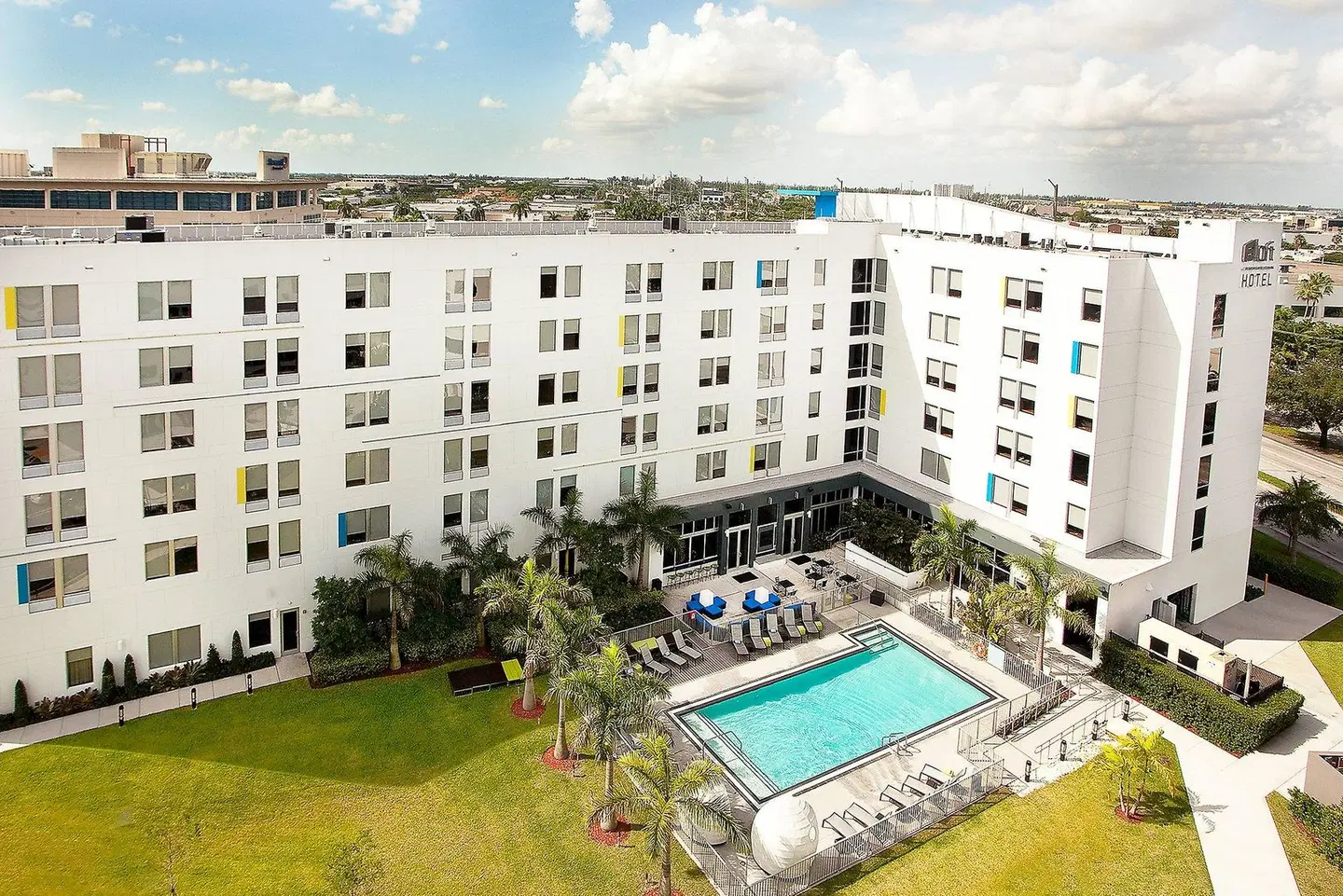 Aloft Miami Doral EXTERIOR