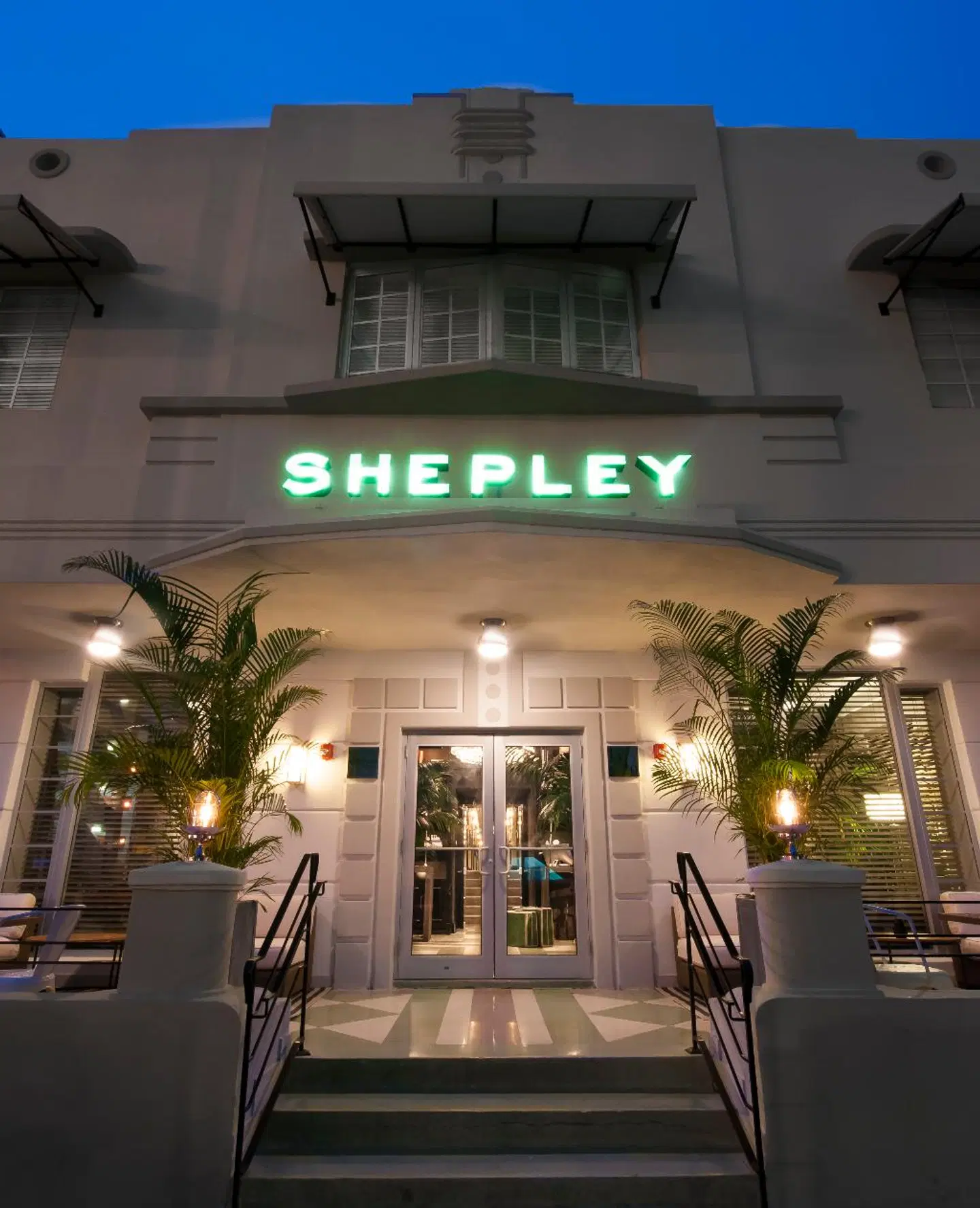 The Shepley Hotel EXTERIOR