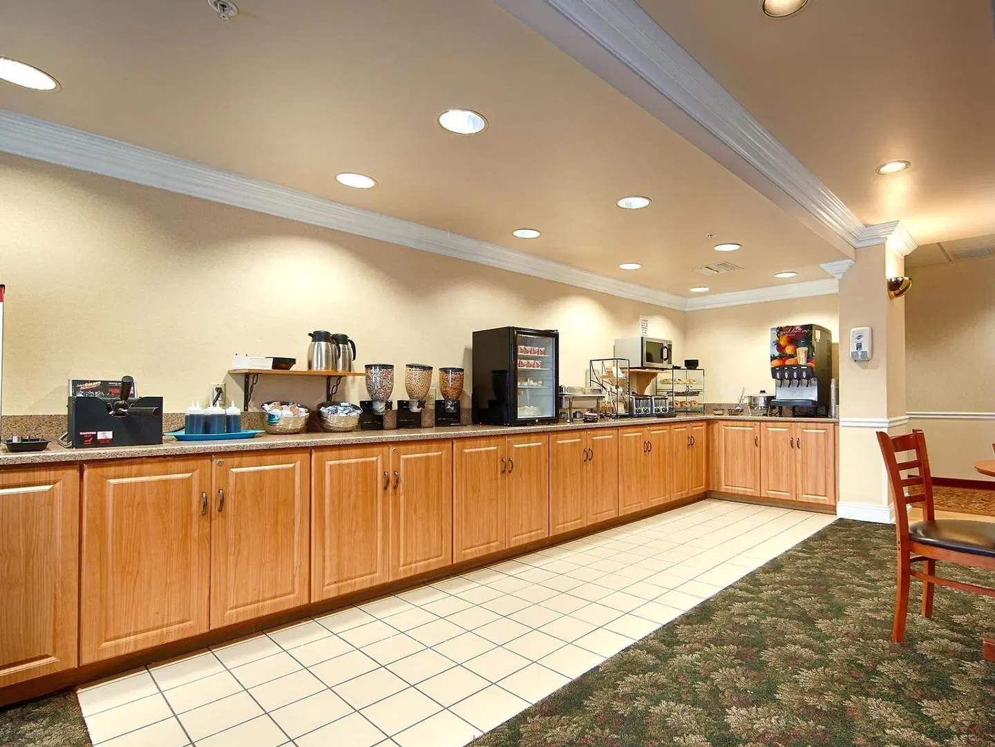 Best Western Airport Inn Bar