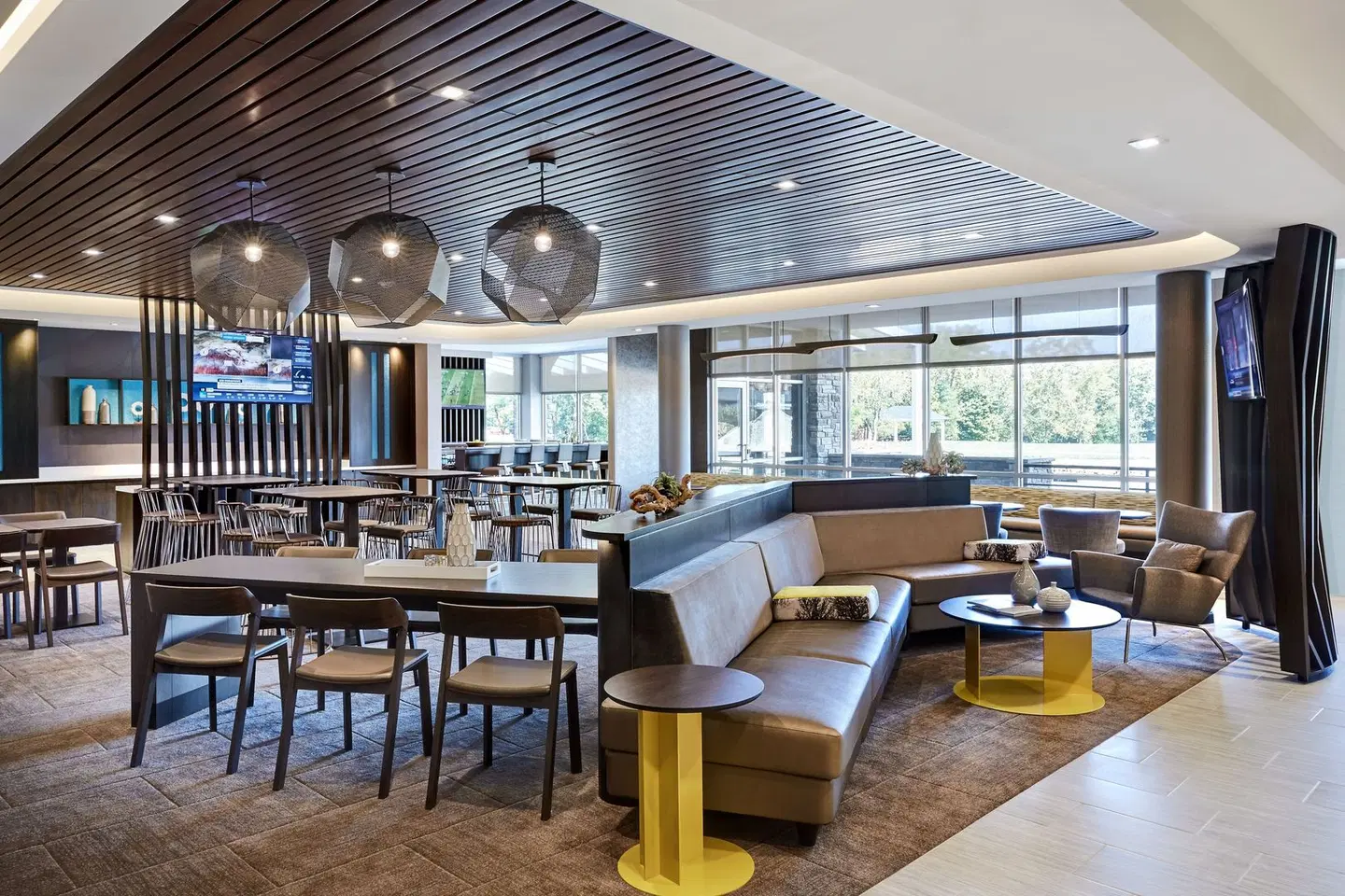 SpringHill Suites by Marriott Tampa Downtown Bar