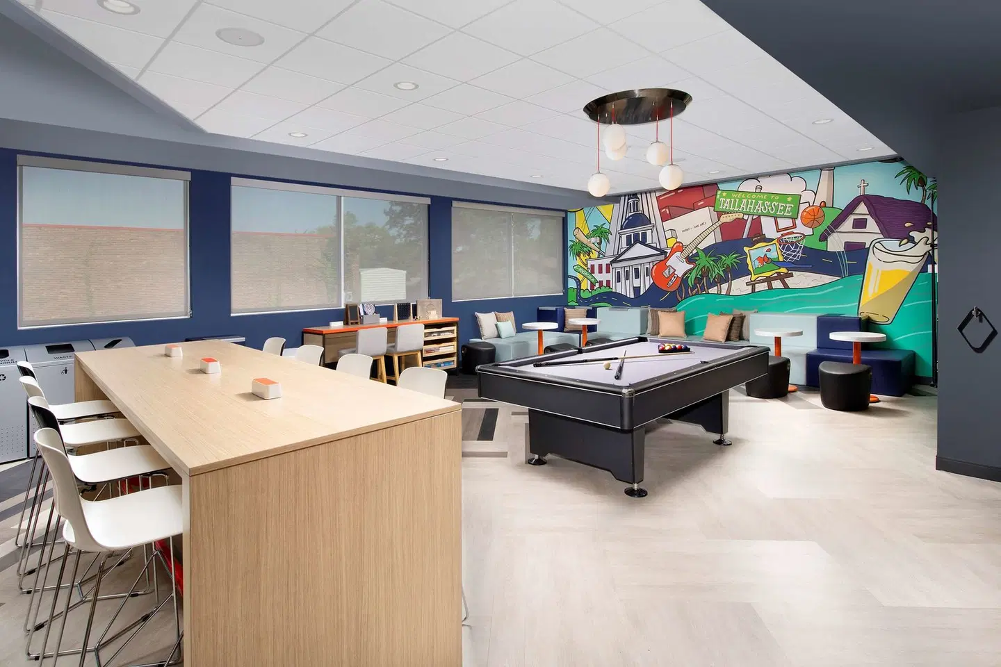 Tru by Hilton Tallahassee Central Bar