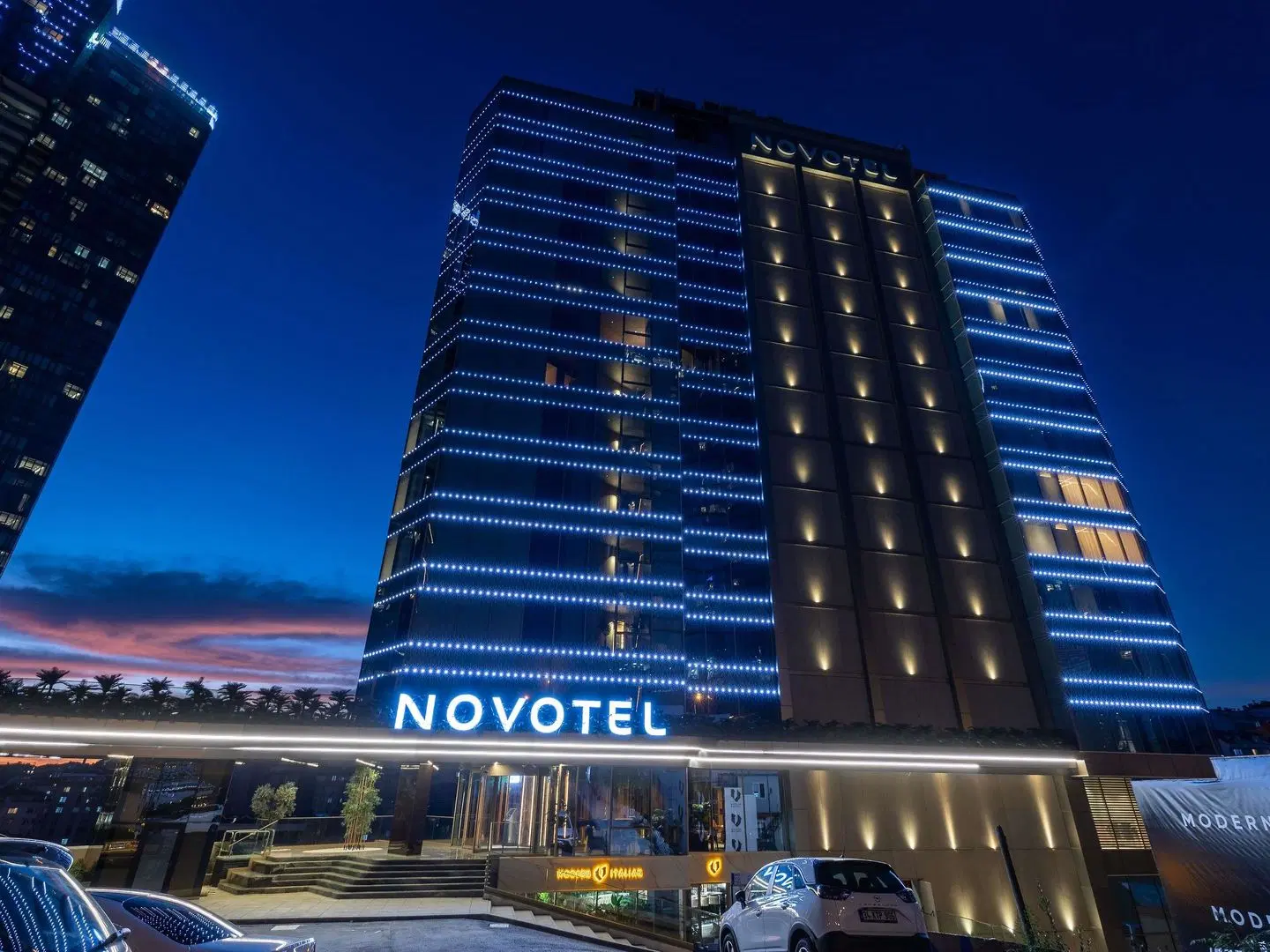 Novotel Istanbul Bomonti EXTERIOR