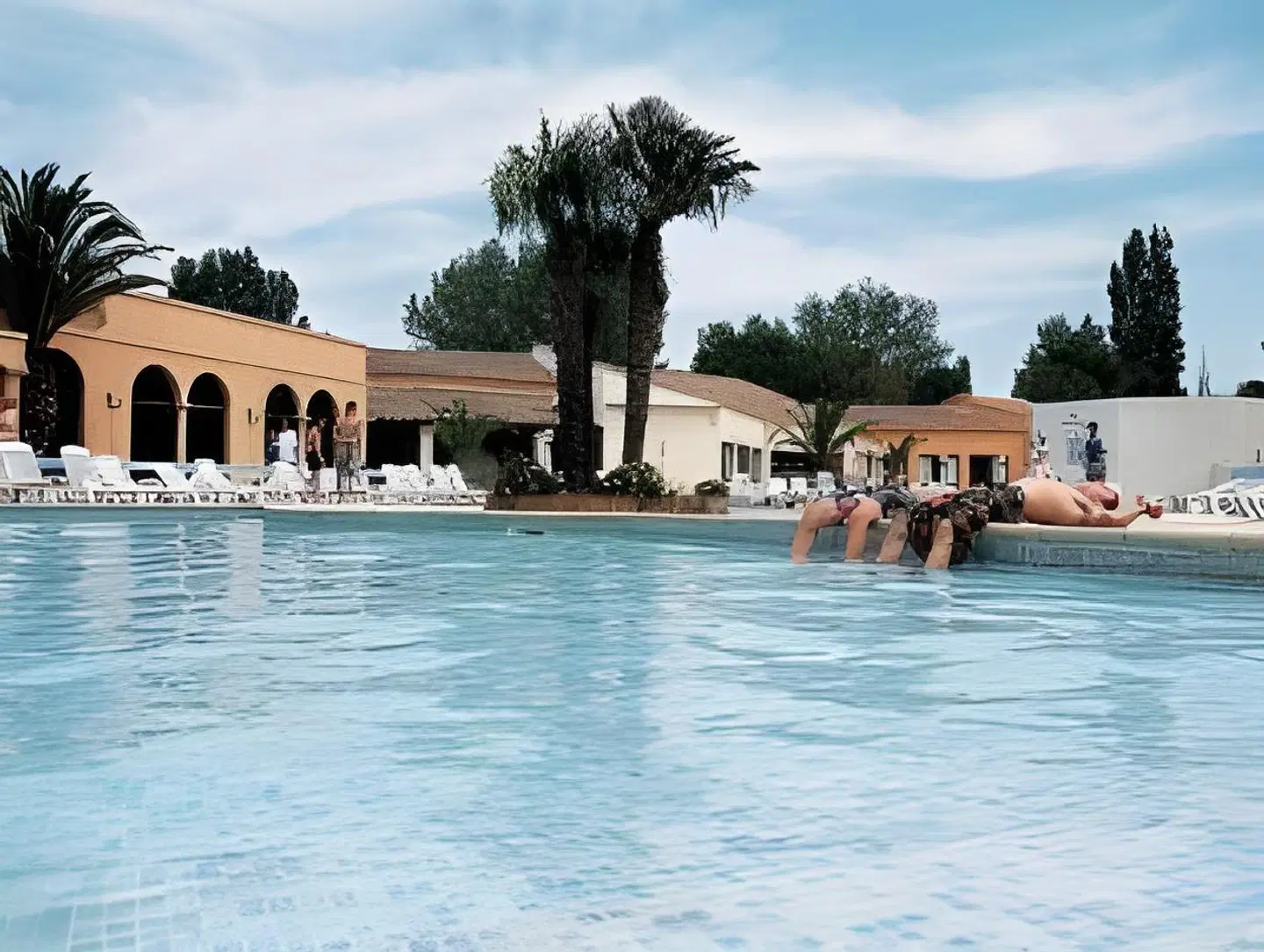 SOWELL Hotels L'Olivier OUTDOOR_POOL