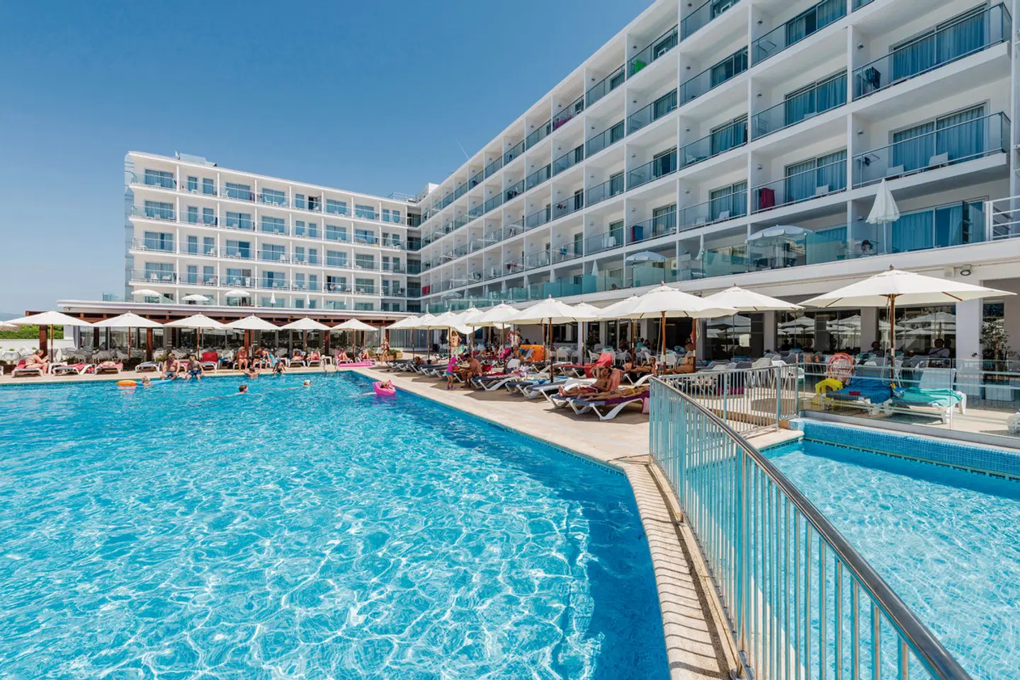 Alua Leo OUTDOOR_POOL